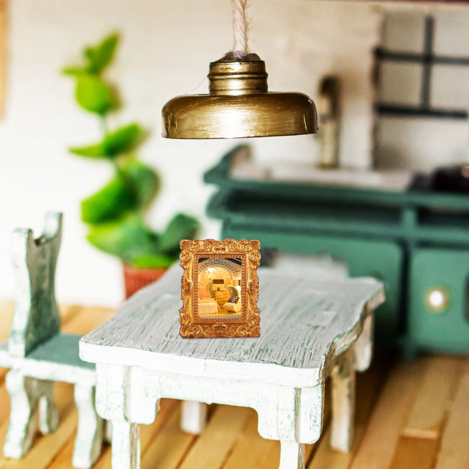 

Vintage Mini Photo Frame 15 Pcs Resin Gold Picture Frame for Dollhouse Decor Mini House Ornament Painting Charm Display