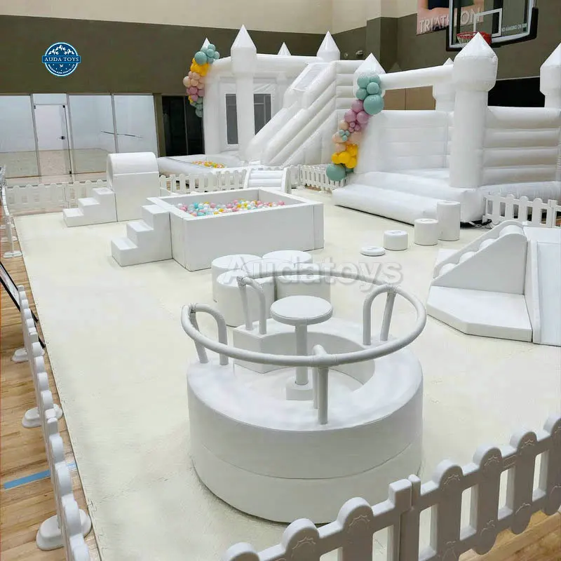 Large Luxury White Soft Play Carousel Set For Kids Indoor/Outdoor Play Area School Shopping Mall Party Rental Equipment 16-20ft