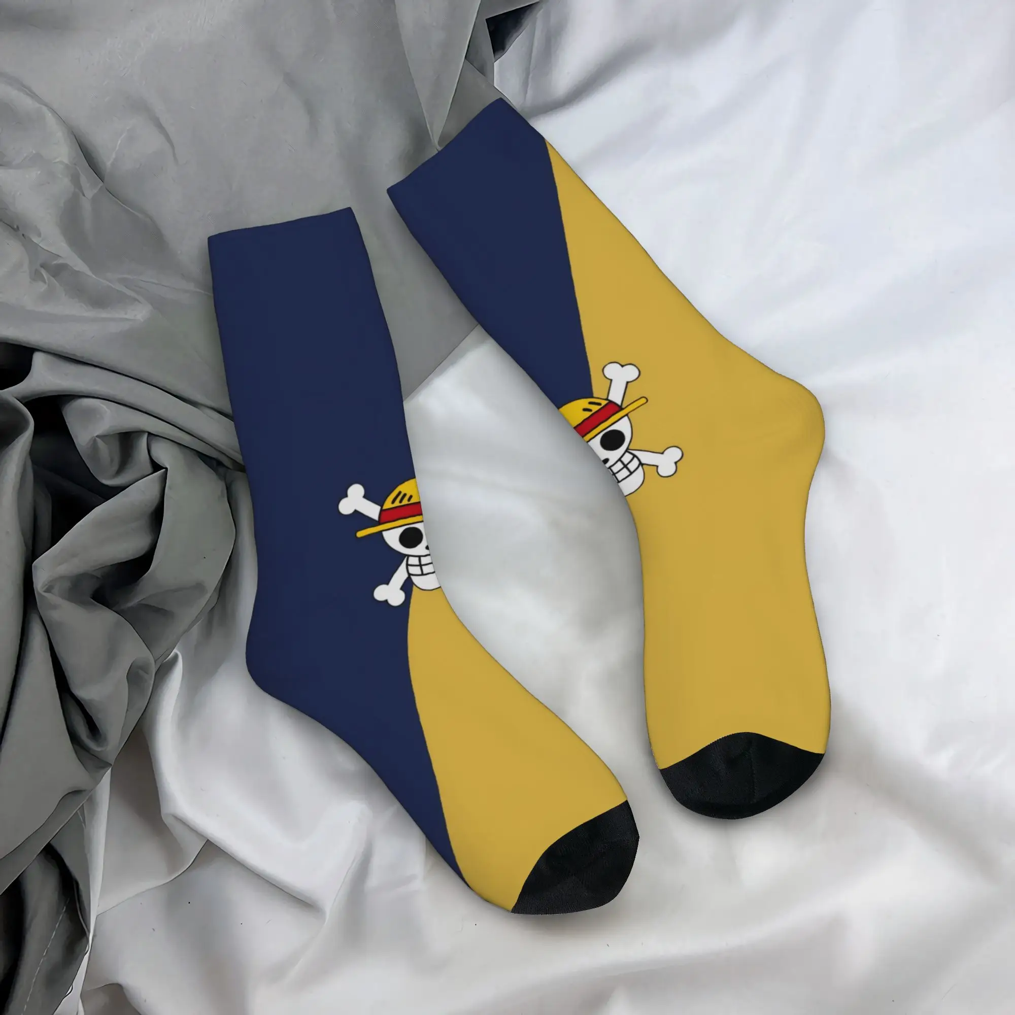 Funny Sock One Piece Blue Yellow Contrast Straw Hat Pirates Symbol Hip Hop Seamless Pattern Men Socks Novelty Men's Socks