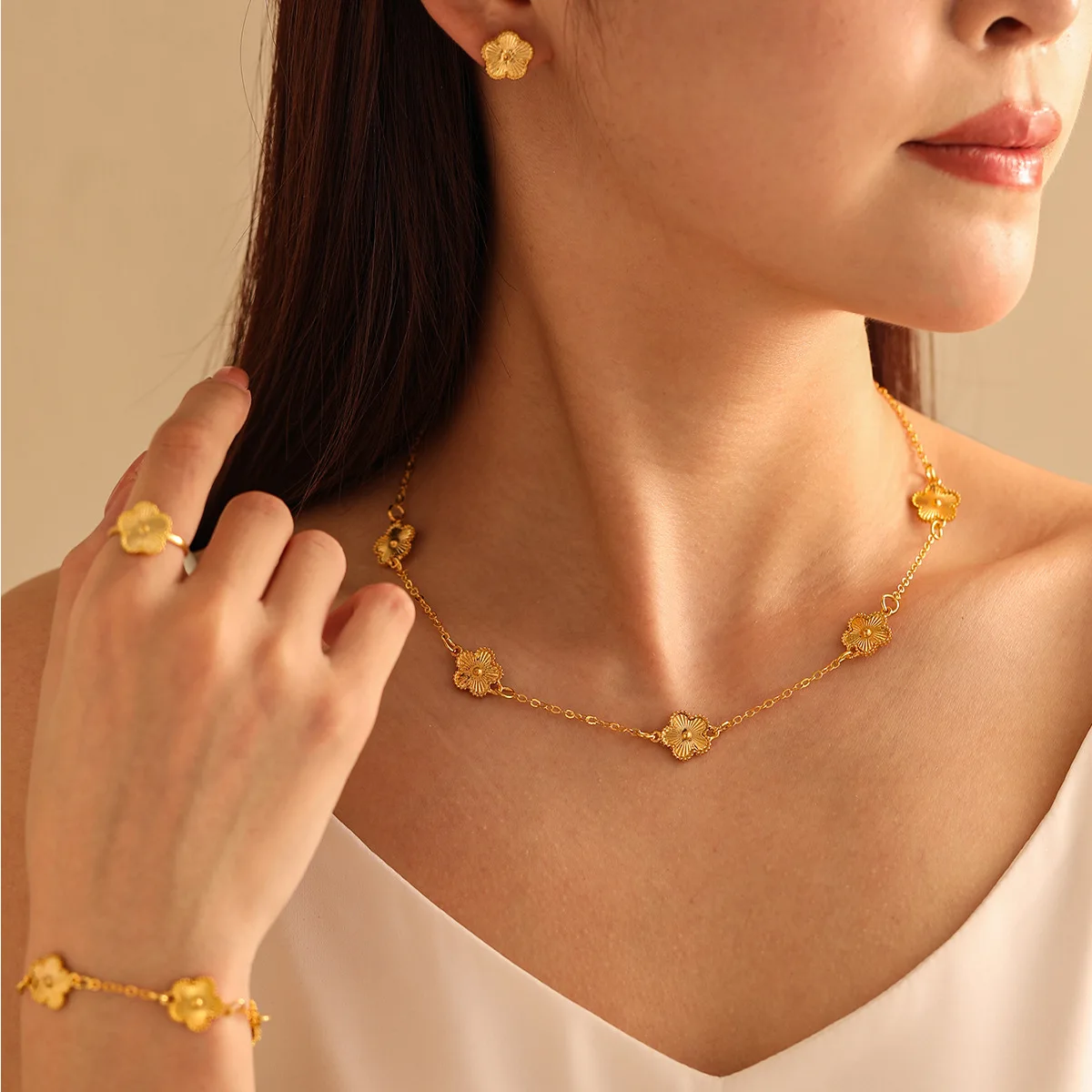 Trendy Luxury Five Leaf Flower Bracelets Necklace for Women Gold Color Flower Chain Bracelet Earrings Set Wedding Party Jewelry