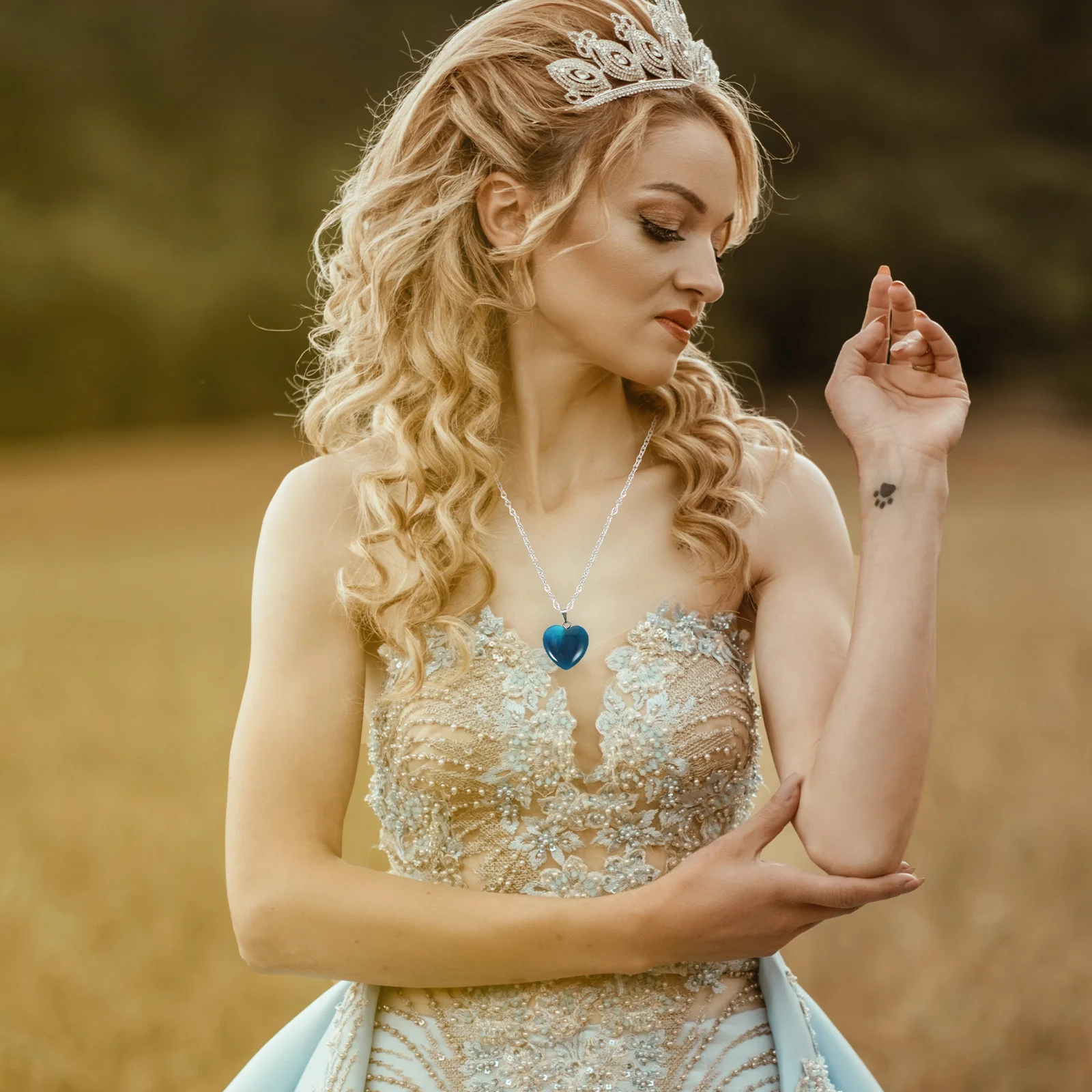 

20Pcs Crystal Pendant Heart Shaped DIY Craft Decor for Necklace Bracelet Sweater Chain Hanging Ornament Lovely Charm Accessory