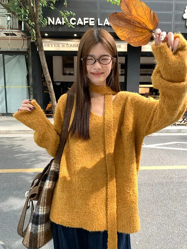

Ladies' Warmth-Insulating V-Ne Knitted Sweater with Scarf Loose Long-Sve Overhead Sle Winter New Arrival Faionable S...