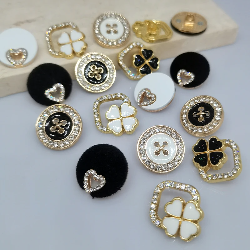 17.5/20/23MM Wholesale Fashion Rhinestone Buttons Of Clothing High Quality Luxury Heart Decor Button For Women Needlework Sewing