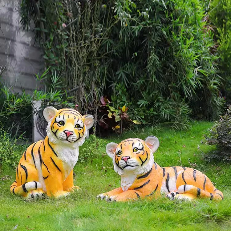 F010 Cartoon animal tiger sculpture outdoor tiger statue for sales department community lawn decoration public garden landscape