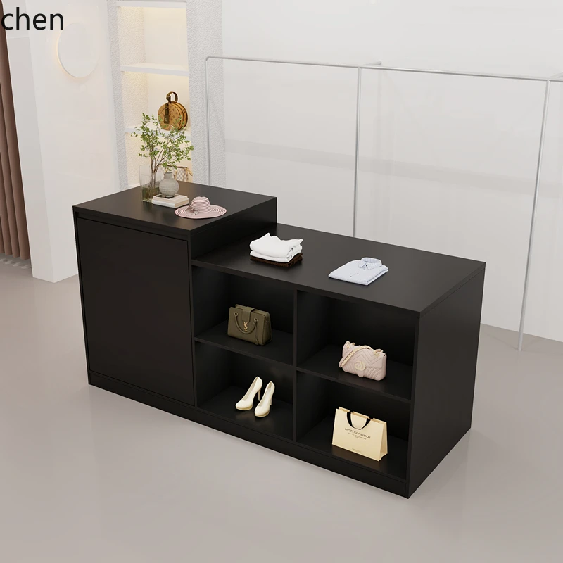 clothing store Nakajima display table checkout page women's clothing store counter display table in the middle
