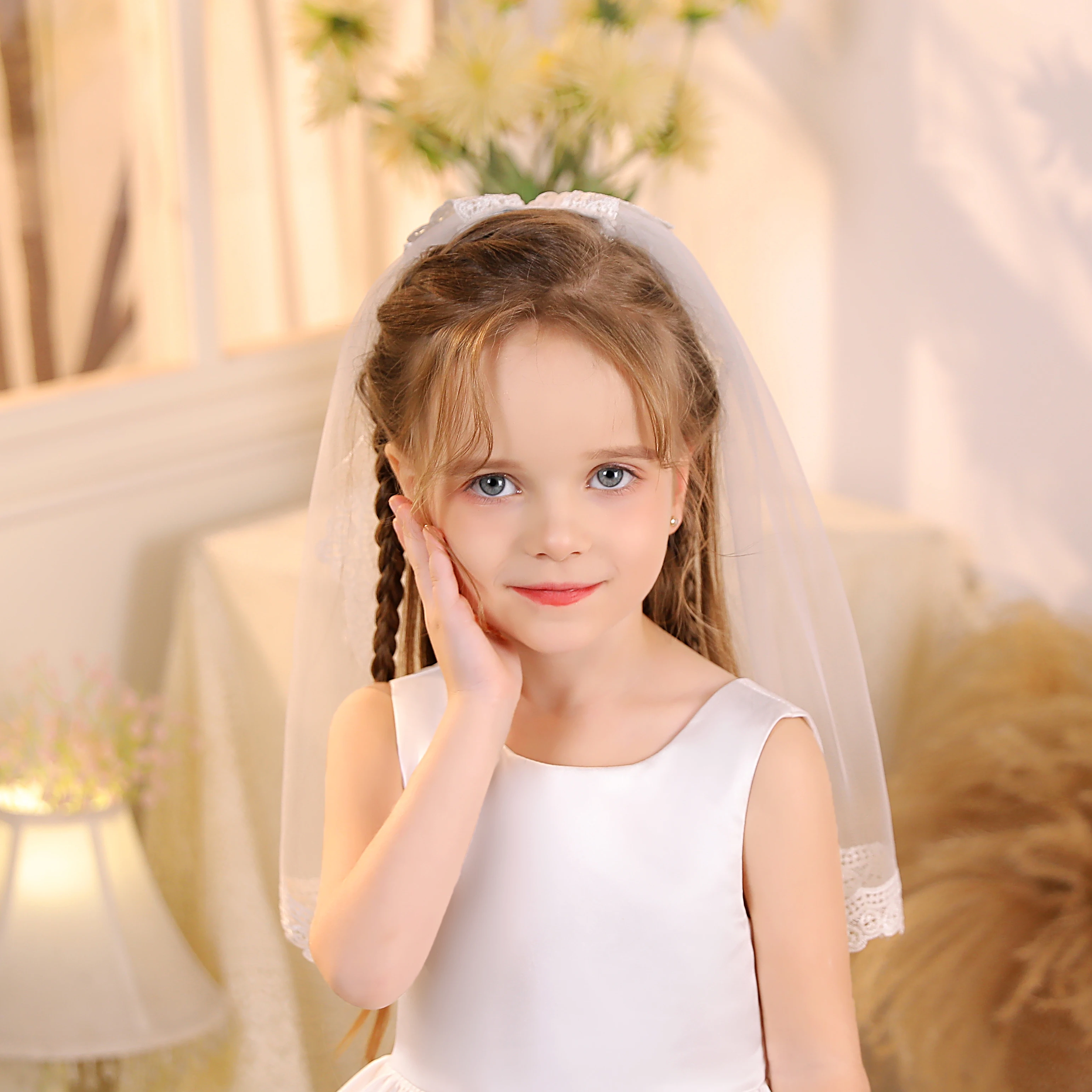 Gidion One-Layer Lace Edge Wedding Veil With Comb For Kids Wedding Ceremony Photography Flower Girl Or Junior Bridesmaid