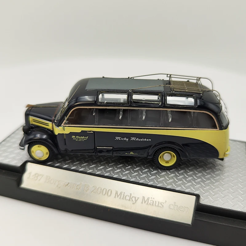 1:87 Scale Resin Borgward B 2000 Micky Maus Chen Bus Toys Vintage Car Model Classic Nostalgia Adult Souvenir Gift Static Display