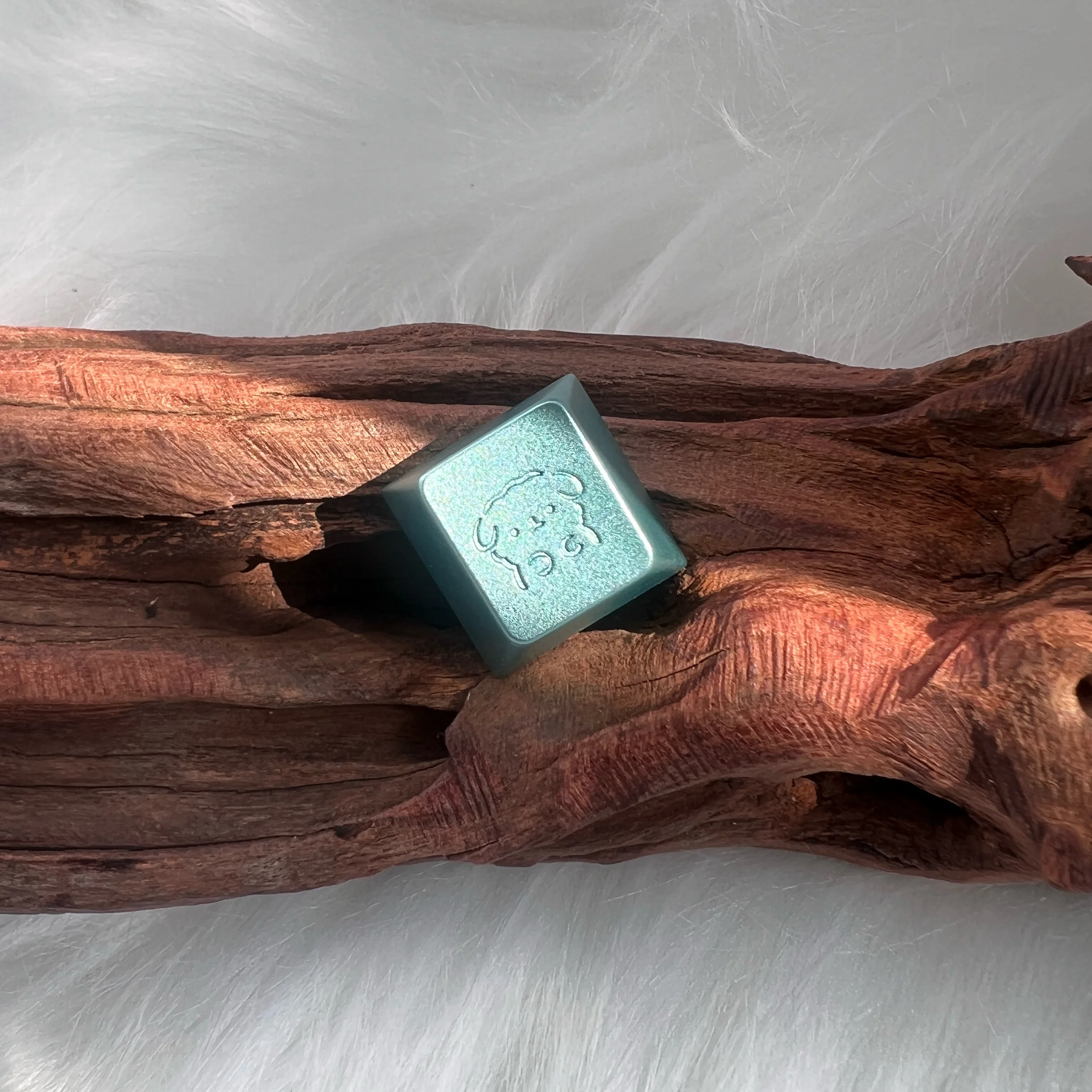 لطيف جرو أغطية المفاتيح المعدنية الكرز R4 Esc شخصية بسيطة CNC أغطية المفاتيح المعدنية للوحة المفاتيح الميكانيكية DIY #4