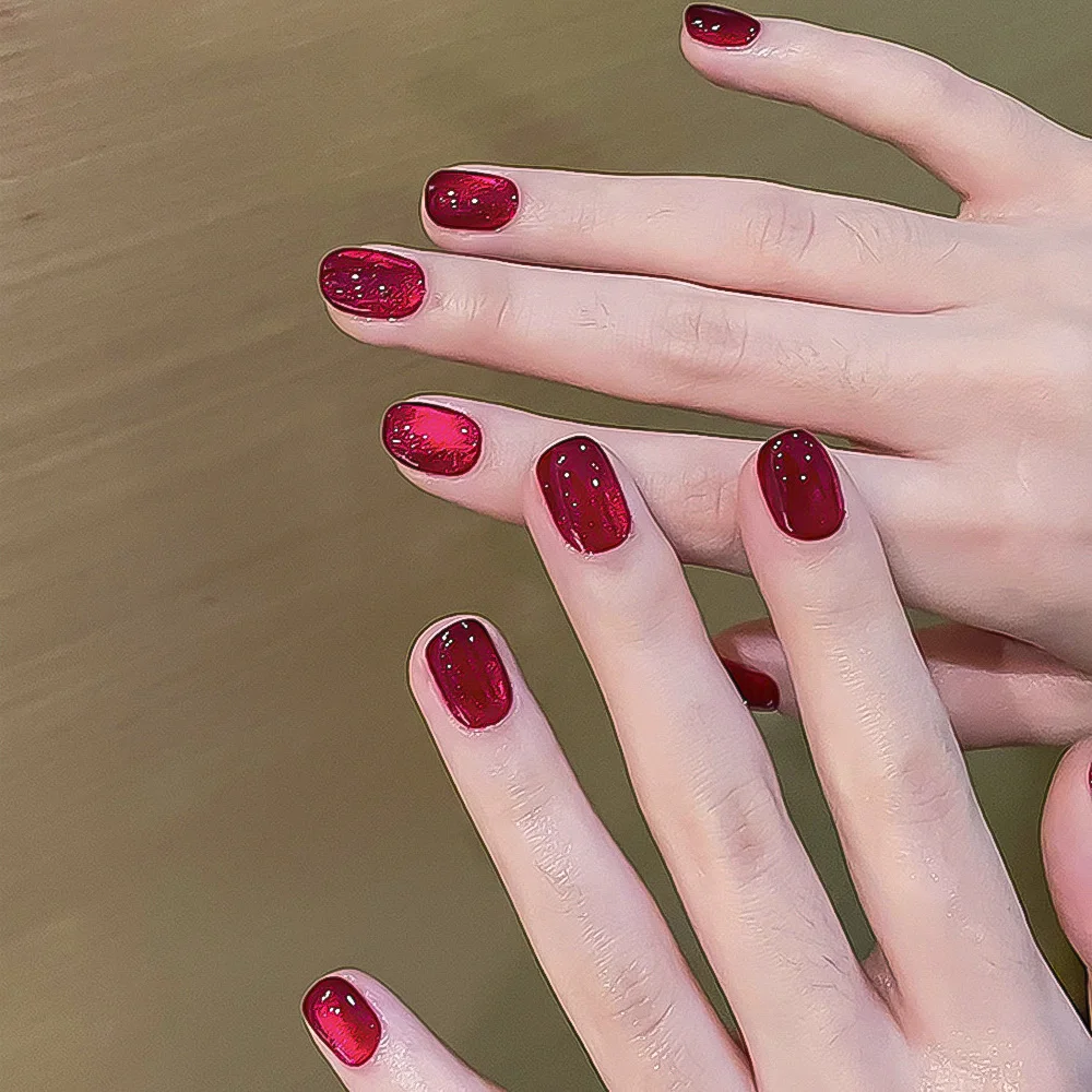 10ML 0.3oz Czerwony Lakier Hybrydowy do Paznokci Efekt Kociego Oka z Koralikami Szklanymi, Odblaskowy Magnetyczny Żel UV, Trwały Lakier do Paznokci, Efekt Sadzonego Paznokcia, Nail Art