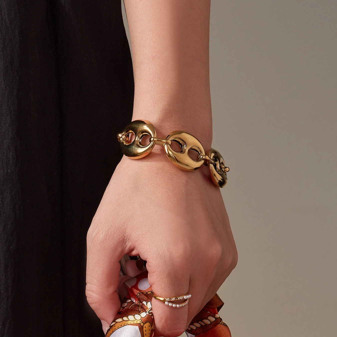 Thumbnail 3 - #25 Trending Statement Jewelry Sets Right Now