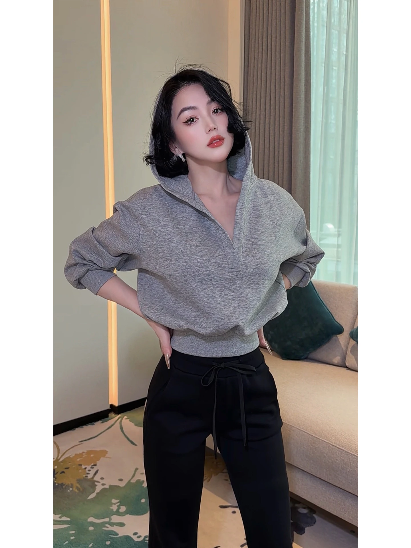 

Женская толстовка Wildsiren Early Spring Ash Grey свободного кроя с длинными рукавами из смеси хлопка и полиэстера DM261q370383p1020