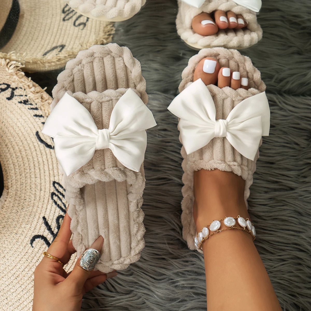 

Женские тапочки, домашние вельветовые домашние туфли на мягкой подошве для женщин, домашние тапочки на плоской подошве с бантом, женские нескользящие хлопковые шлепанцы