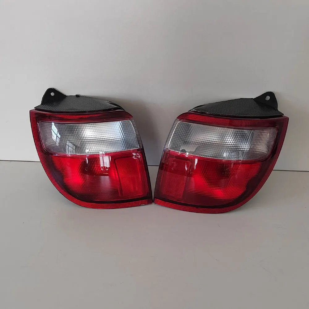 

Pair Car Brake Lights Turn Signals For Toyota Caldina 92-97 ST190 CT190 ST191 Automobile Taillights 8156021140