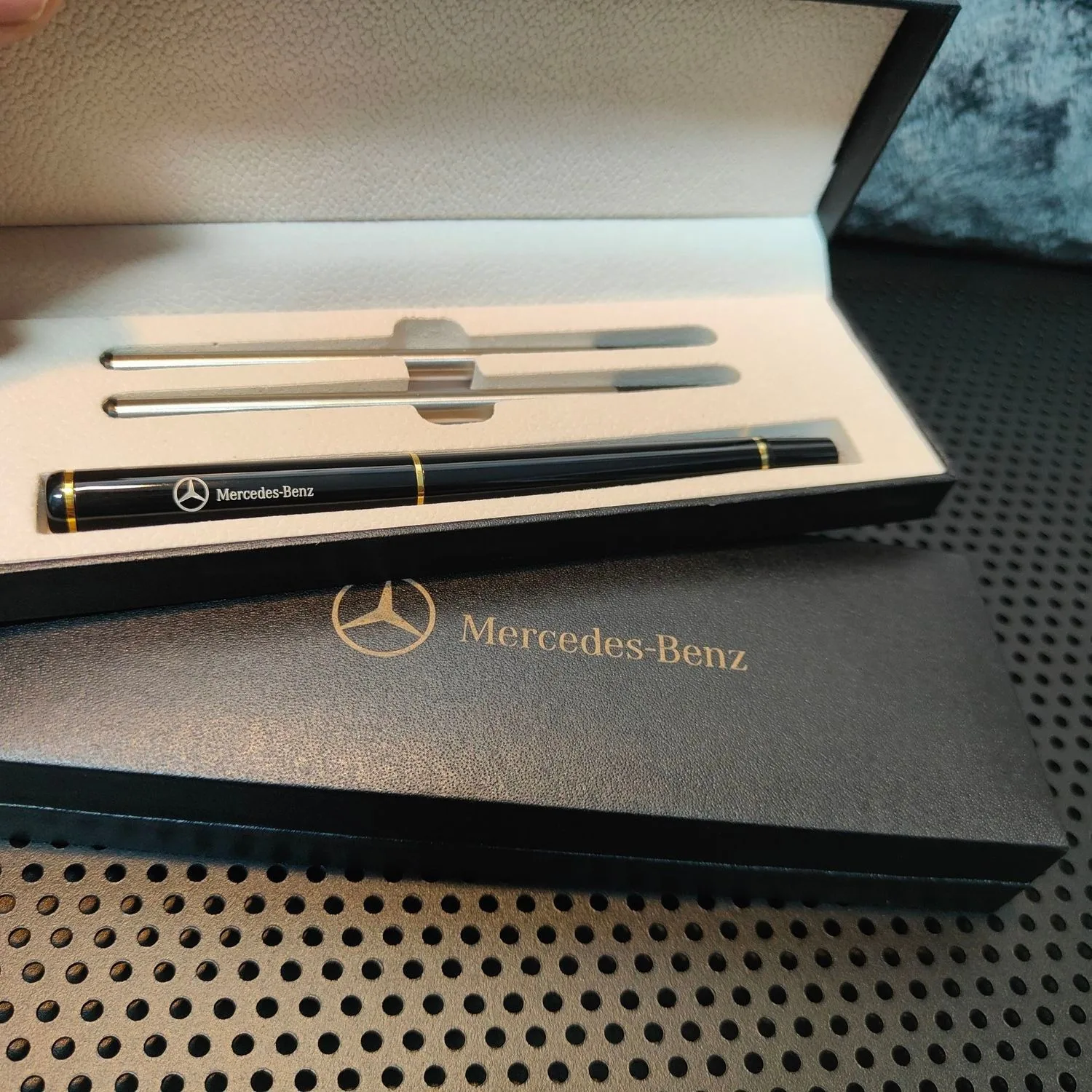 Luxury Metal Ballpoint Pens Signature Pens Gift Box Packaging Car Accessory For Mercedes Benz AMG W206 W204 W205 W212 W213 W221