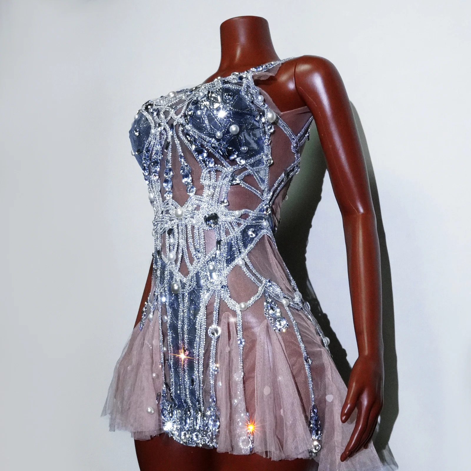 Madam Sheer Mesh Short Dress with Sequins in Clip Sexy Dress with Beads for ixBirthday Disco Pole Brev Show Drag Queen Stage