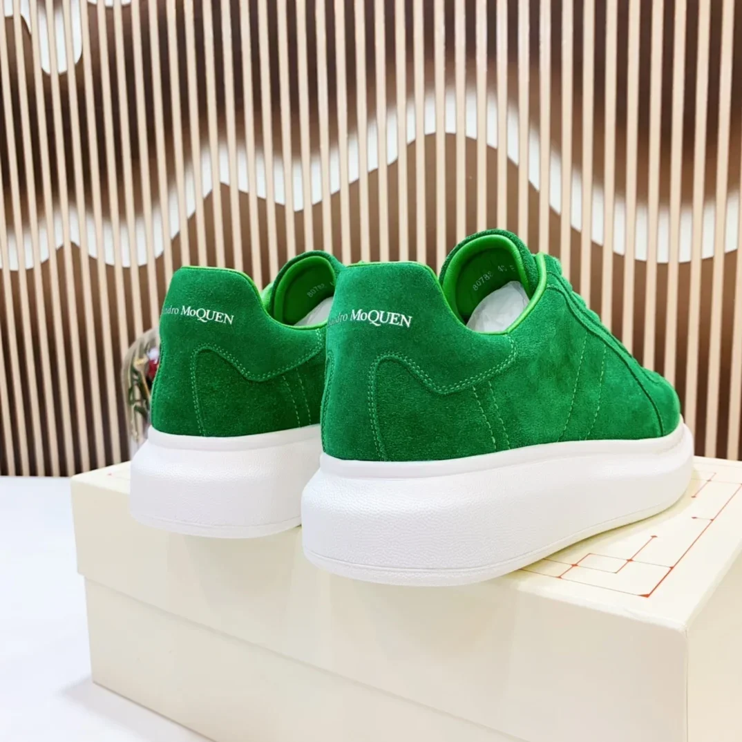 

Top Hight Quality Mens Casual Sneakers Real Leather Womens Brand Designer Tennis Shoes Classic Fashion Design running shoes