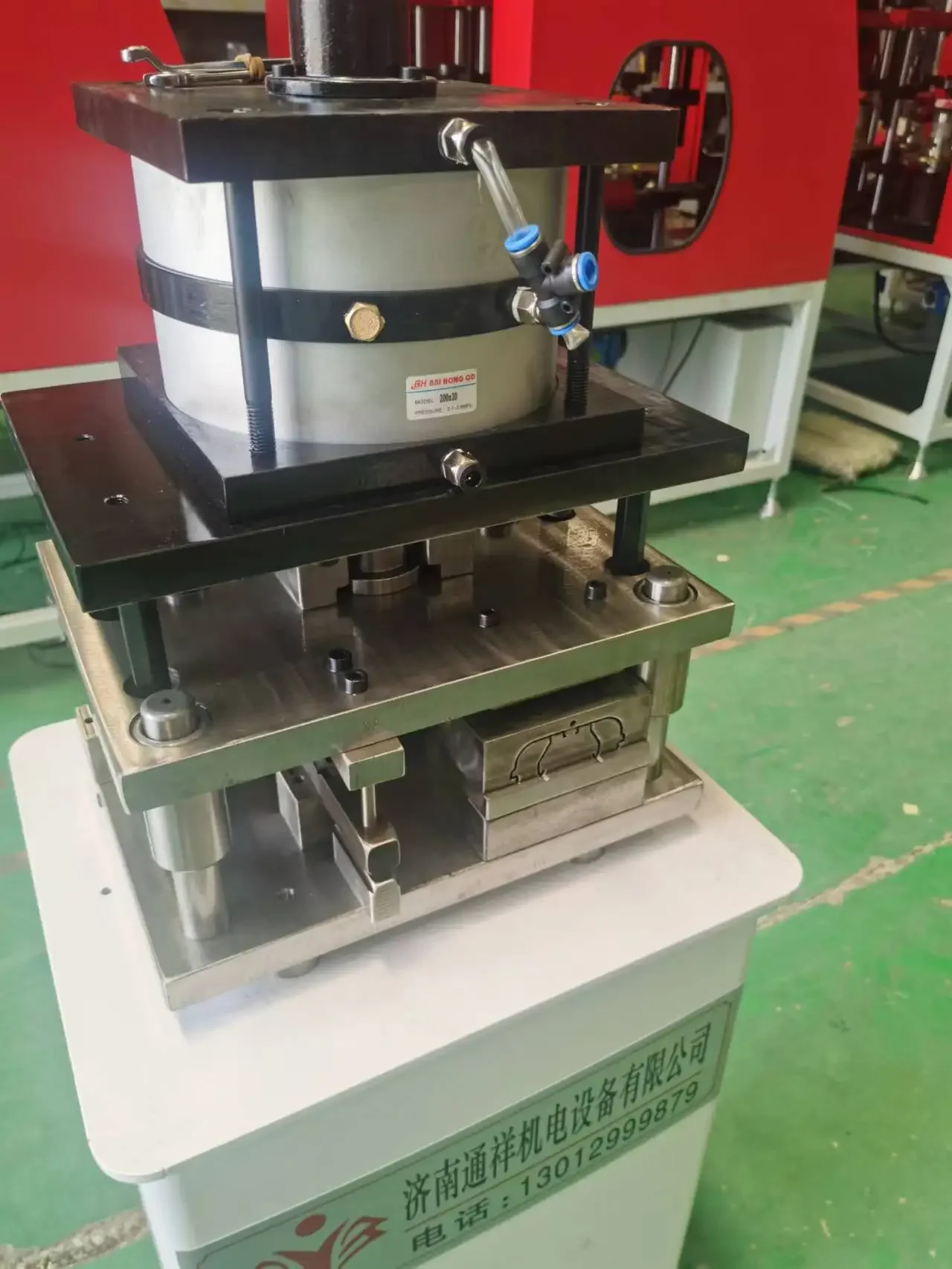 500Kg Type Controller Double Button Pneumatic Punching Machine Design Punch Orbital Riveting Machine Benchtop