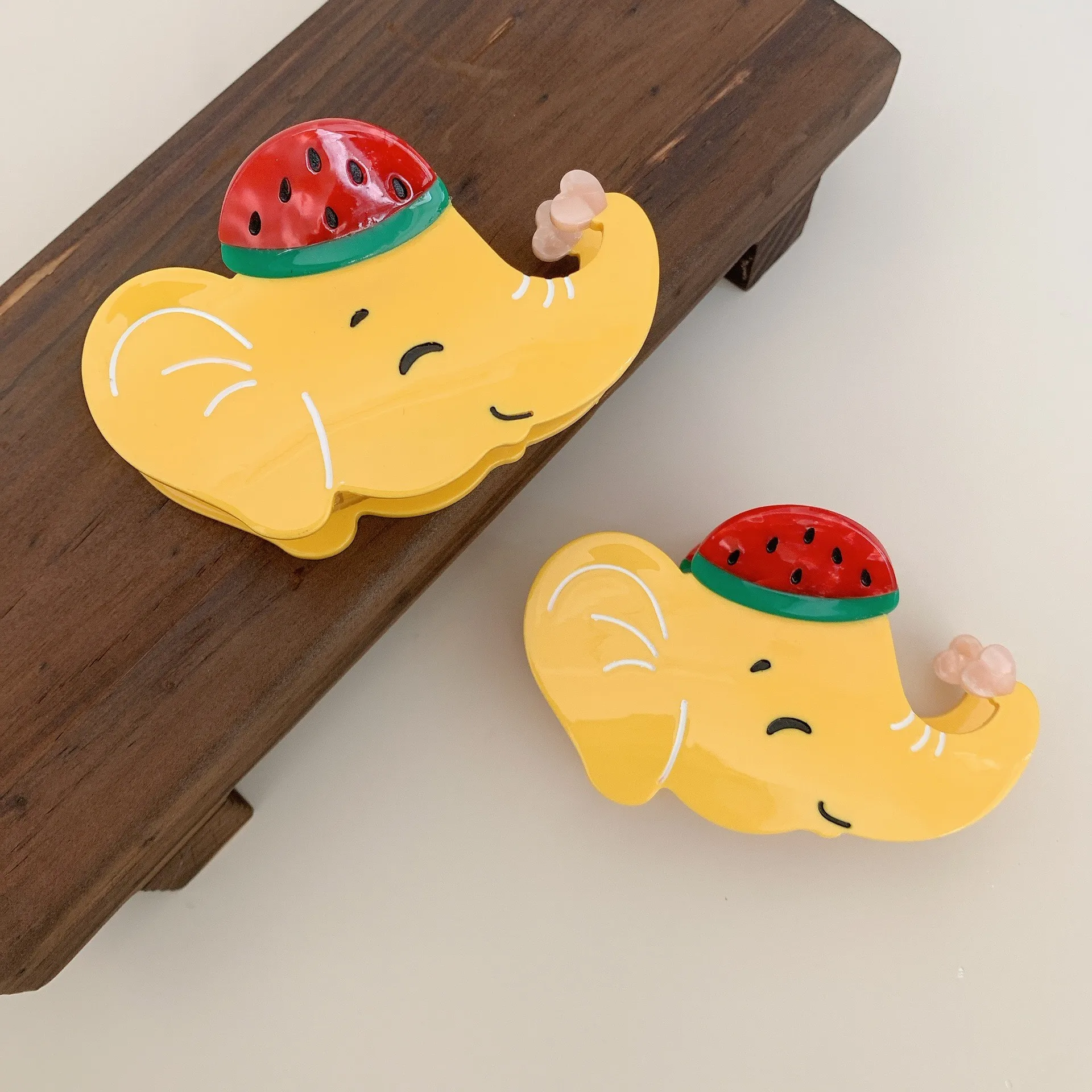 New Cartoon Animal Yellow Watermelon Hat Elephant Gripper Acetate Hair Claw Cute Disc Hair Shark Clip Female Hair Accessories