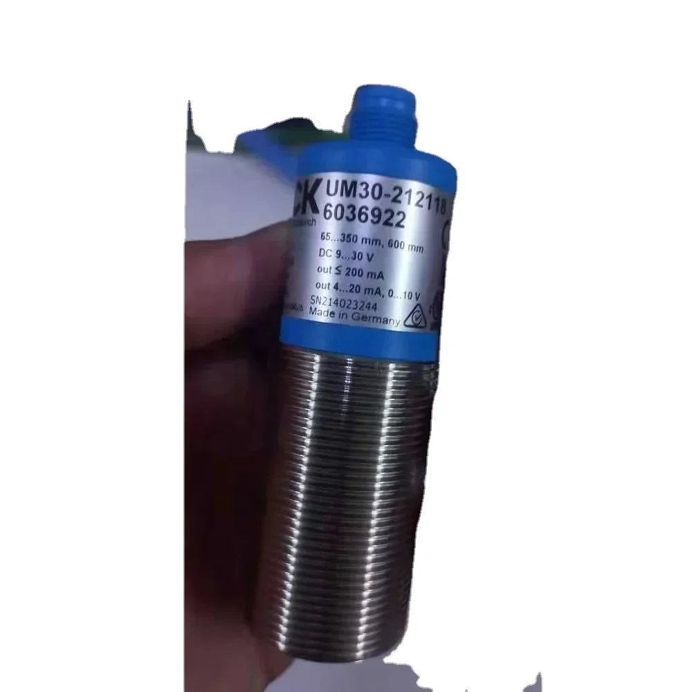 

UM30-212118 6036922 Operating range 65 to 350mm M12 5 pin sick pnp Cylindrical ultrasonic sensors UM30-212118
