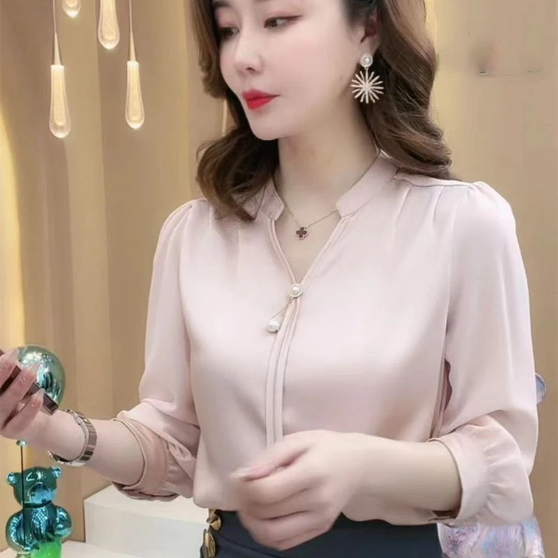 High End Satin Elegant Shirt for Women\'s 2024 Summer New Three Quarter Sleeved V-neck Solid Color Stylish Versatile Shirt Top