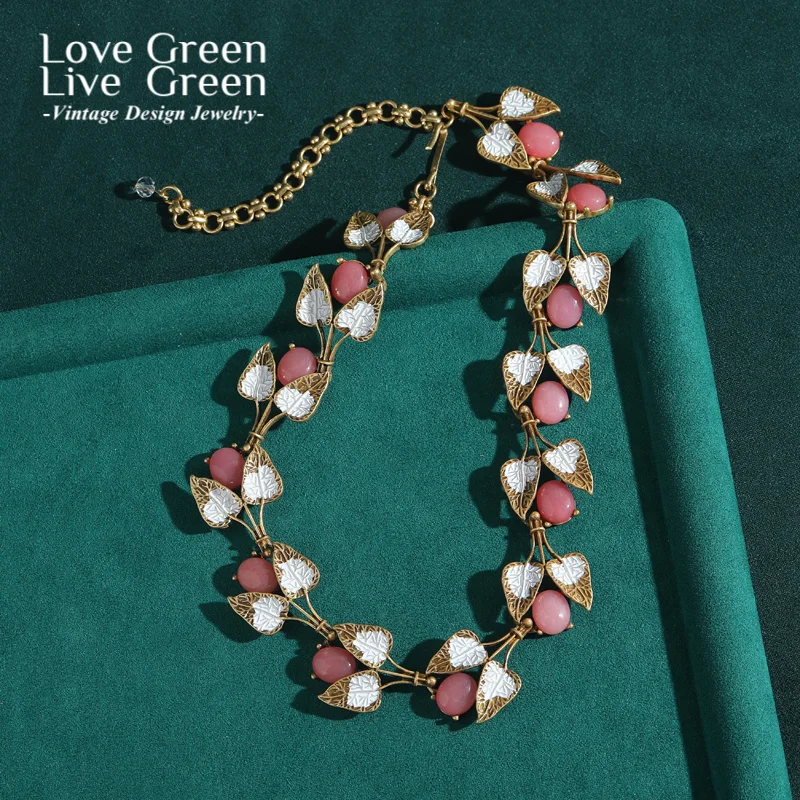 

Vintage Pink Natural Stone Fruit Leaf Statement Choker Necklaces Gold Color For Woman Luxury High Quality Jewelry Wedding Party