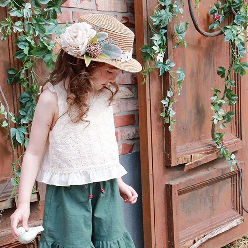 

Solid Color Embroidered Girls Vest 2026 Summer Korean Style Versatile Breathable Kids' Summer Clothing Hollow out Design Tops