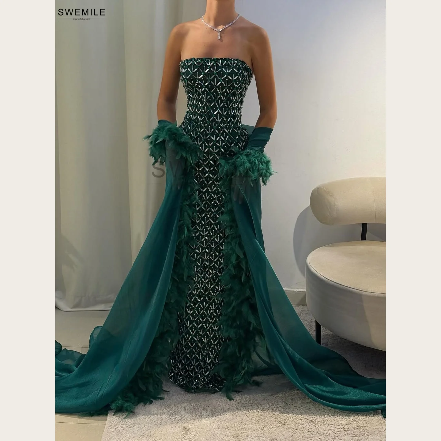 emerald green dress and red shoes Red Shoes Shoes To Wear With Emerald Green Dress Fashion Week Favorite:  Strapless Dress, Emerald Green