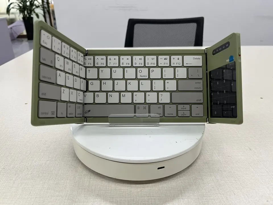 NILLKIN 折りたたみ式Bluetoothキーボード ブラック