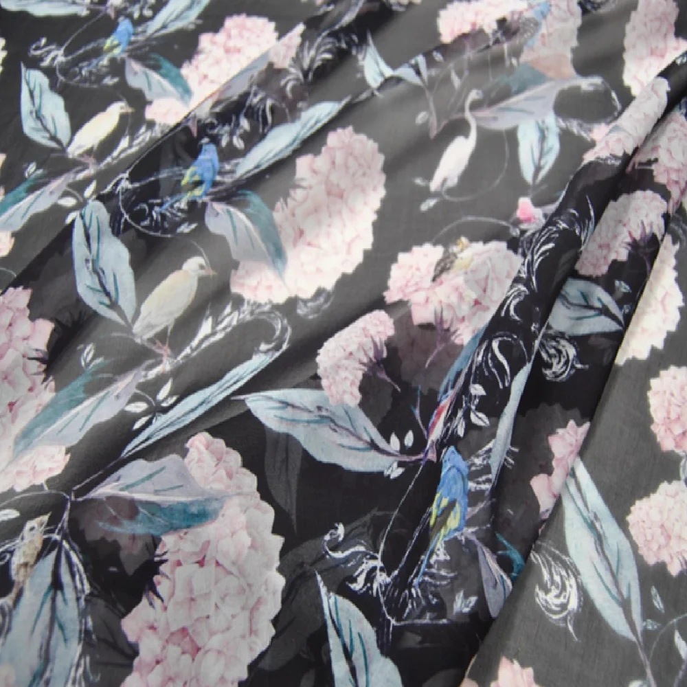 

Мягкая высококачественная 100% чистая шелковая ткань из жоржета с розовым цветком и цветочным принтом для женской летней дышащей одежды