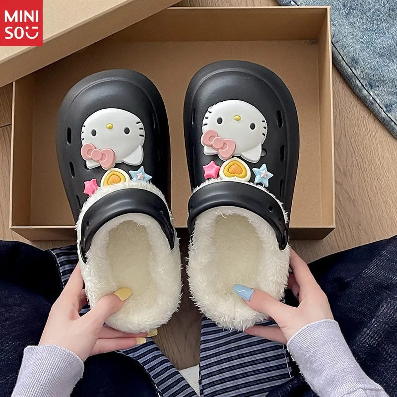 Miniso 2025 كروكس نسائي من القطيفة، قباقيب منصة شتوية مع بطانة غامضة وتعزيز الارتفاع