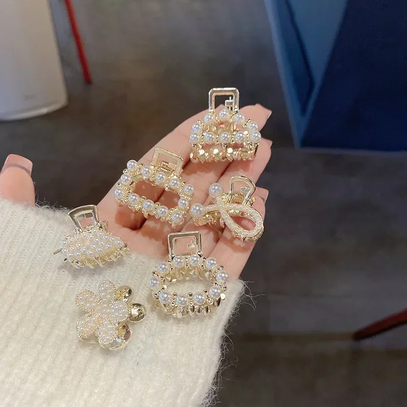 Pearl Rhinestone Small Hair Claw Clip Women Delicate Ponytail Grab Clip Korean Hair Side Geometric Hairpin Hair Styling Headwear