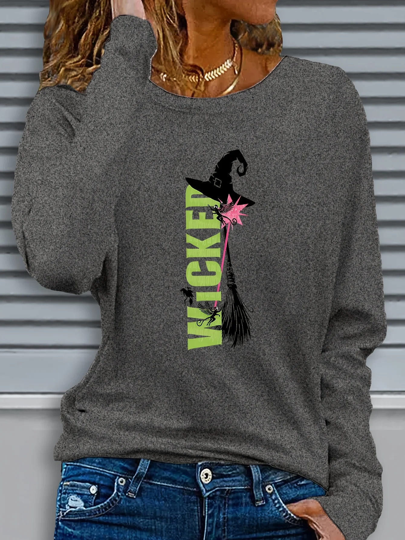 

2025 Summer New Women's Clothing Witch Graphic Print Women's T-Shirt Comfortable Fit Halloween Theme Casual Wear