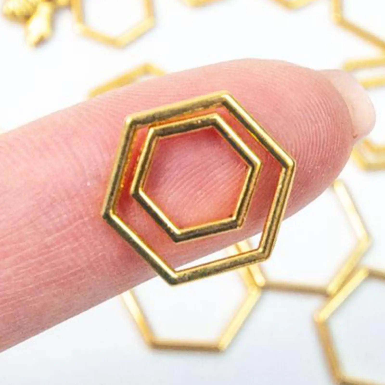 2x Universal Ring Stitch Markers Golden Bee Shape for Knitting Tools