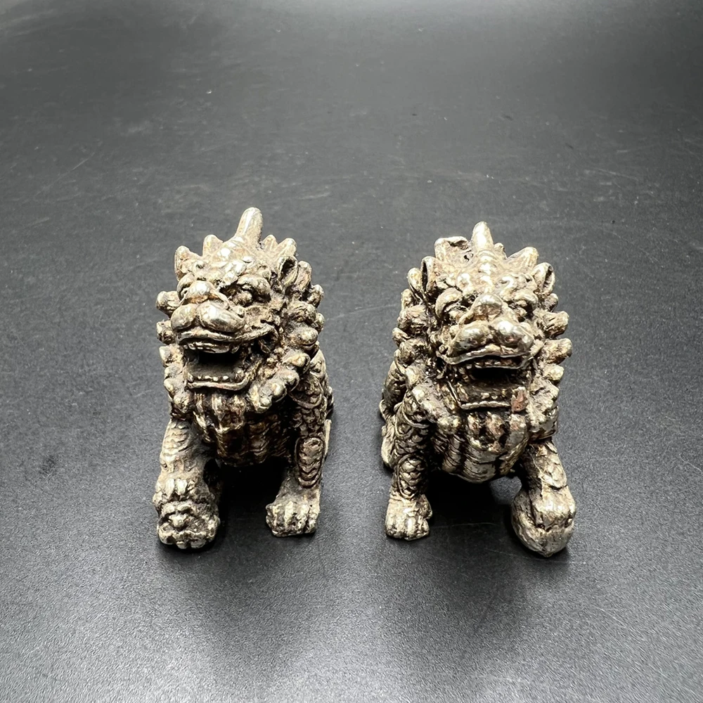 Vintage White Copper Lion Statues Pair Chinese FengShui Fortune Attracting Sitting Style Home Office Entrance Decor Craft Orname