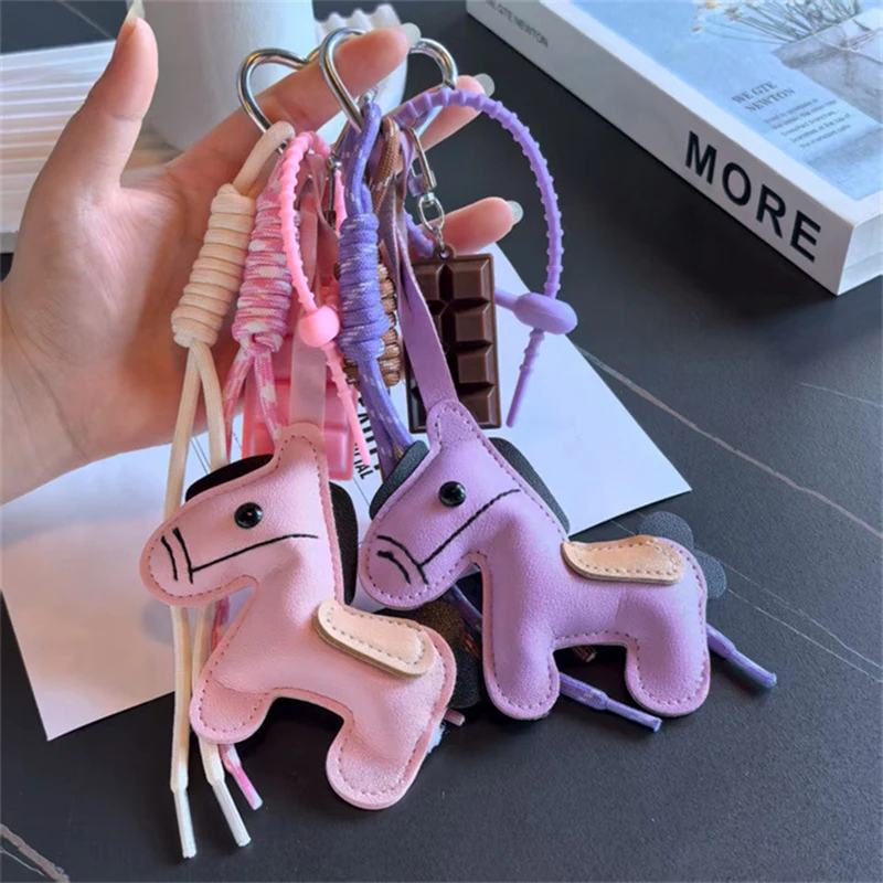 الإبداعية لطيف المهر حقيبة سحر الملونة المنسوجة حبل المهر الشوكولاته المفاتيح 2026 السنة الجديدة من الحصان التميمة الأطفال هدية حفلة