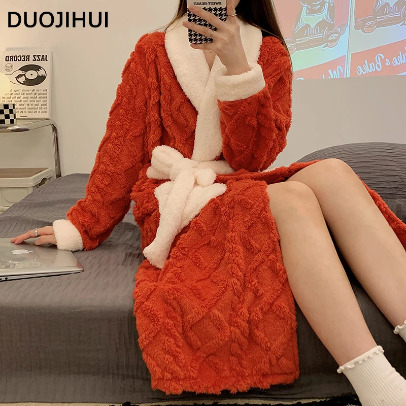 DUOJIHUI Fashion Contrast Color Loose Simple Female Nightgowns Winter Thick Warm Flannel Long Sleeved 15-colors Women Nightwear