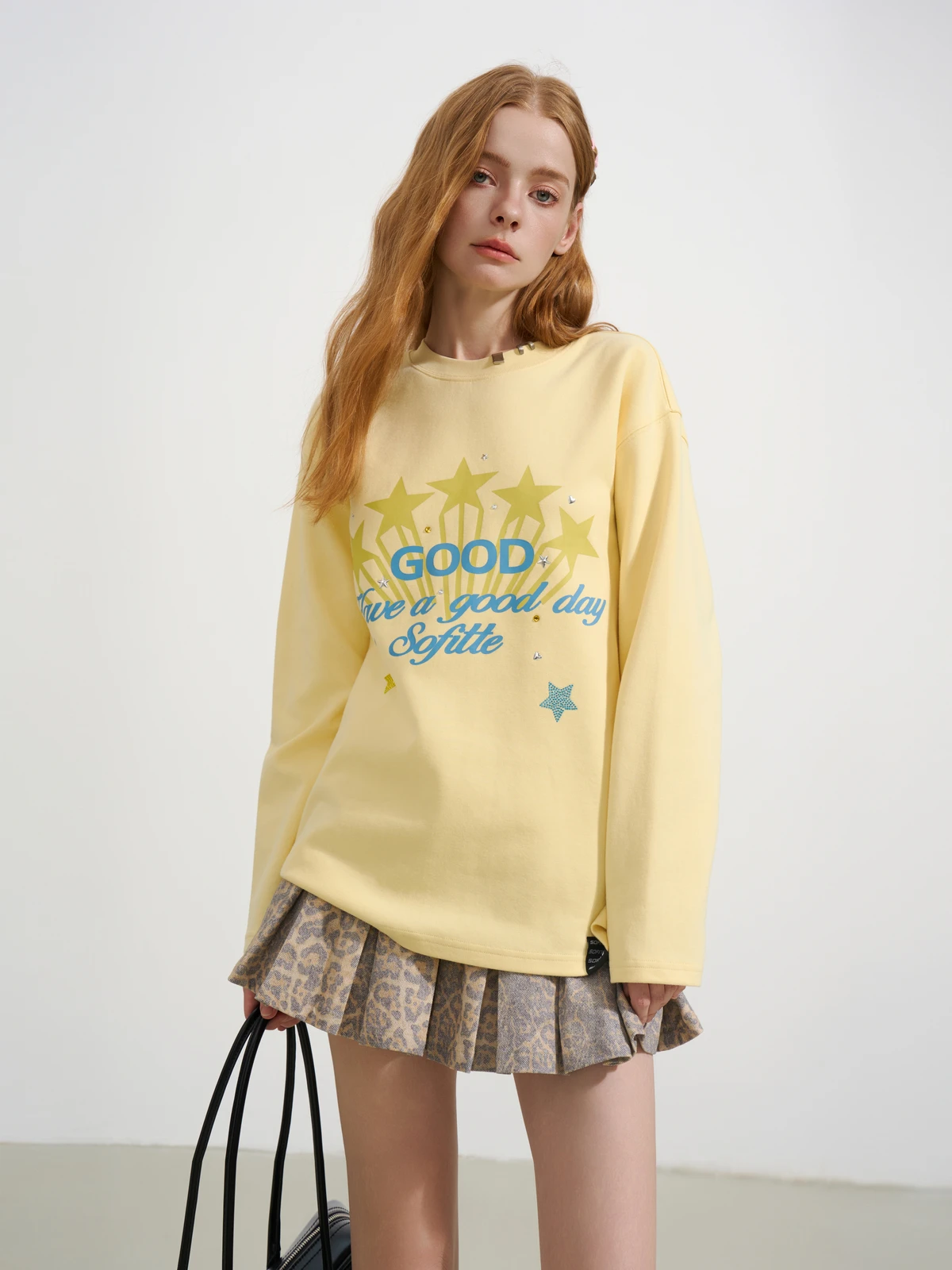 

Футболка SOFITTE с принтом в виде металлических звезд и букв, свободного кроя, с длинными рукавами, для свиданий, осенняя, хлопковая, повседневная, с круглым вырезом, для мужчин и женщин