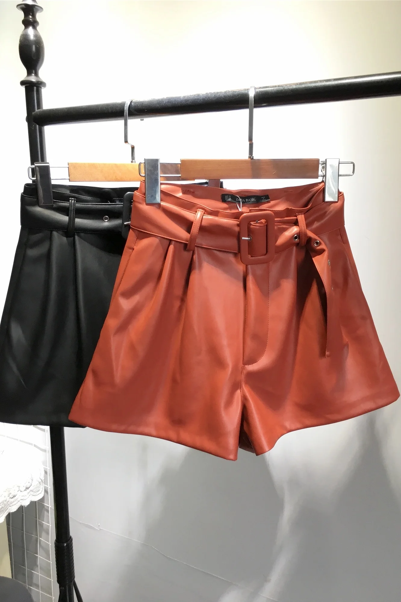 Sheepskin Texture PU Leather Wide Leg Leather Shorts Women's 2023 New Style Trousers Spring High Waist A-shaped Short Bottoms