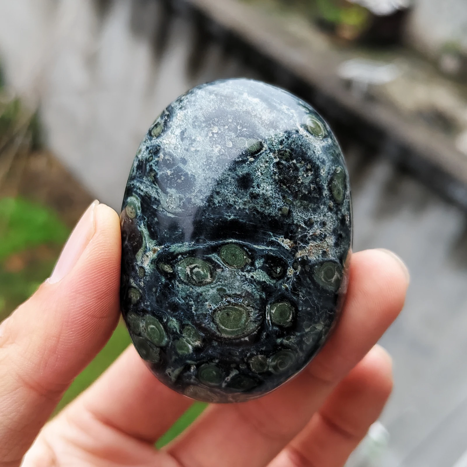 1 قطعة/50-150 جرام حجر عين الطاووس الطبيعي البيضاوي اللعب قطعة البيضاوي الإبهام حجر القلق لتخفيف القلق ، شفاء كريستال شقرا #5