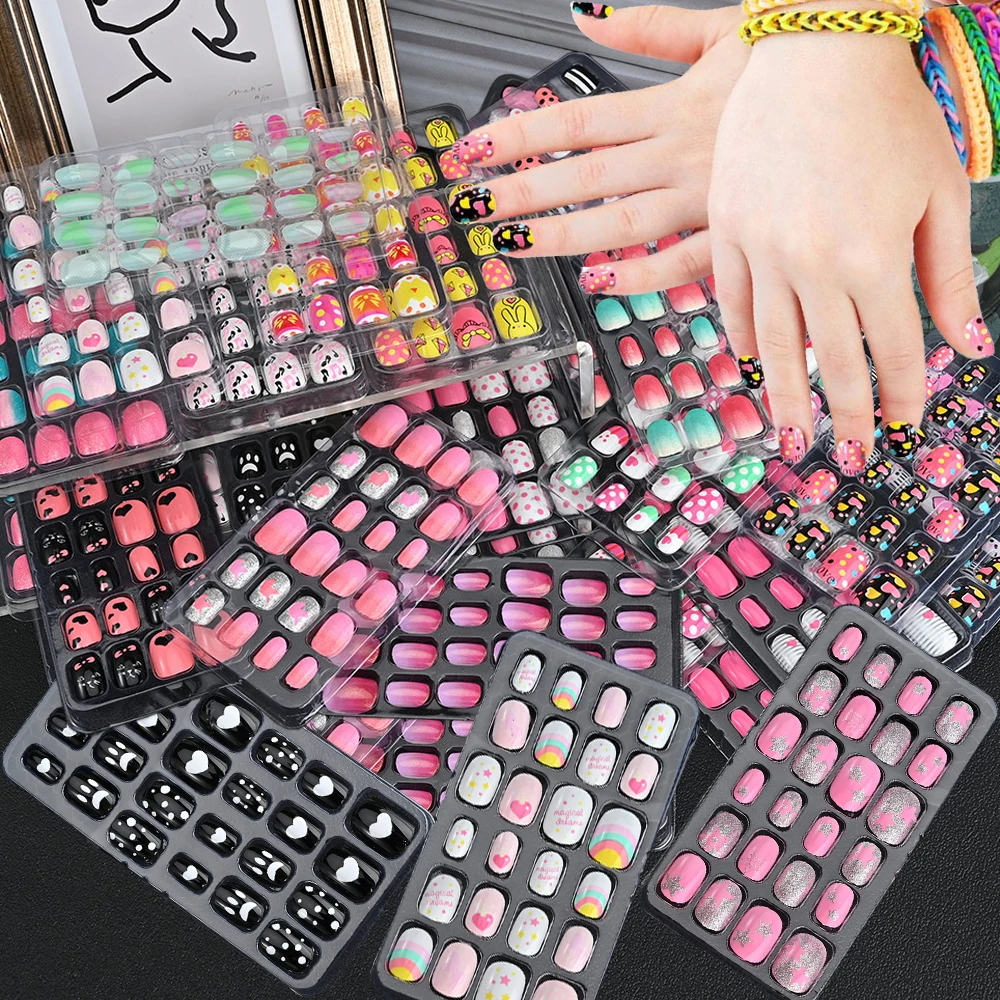 

24pcs Kids False Nails Lovely Heart Star Children Press on Pre-glue nails Rainbow Short Stick-On Fake Nail Tips for Little Girls