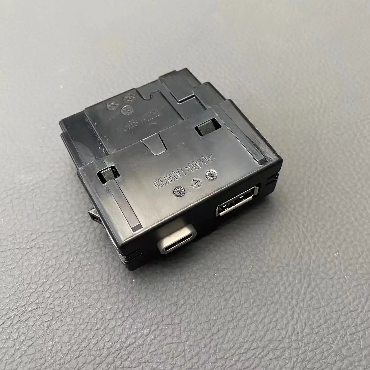 Tylny Adapter rodzaj USB-C gniazdo ładowarki kable w wiązce Armerst USB do golfa 7 MK7 Tiguan 2 MK2 2017-2025 3GD 035 954