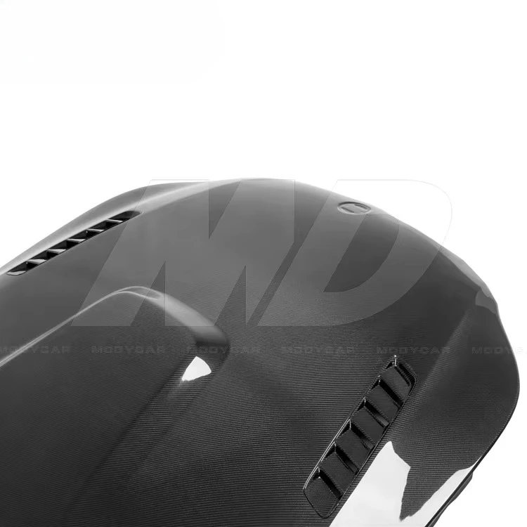 Capô de fibra de carbono