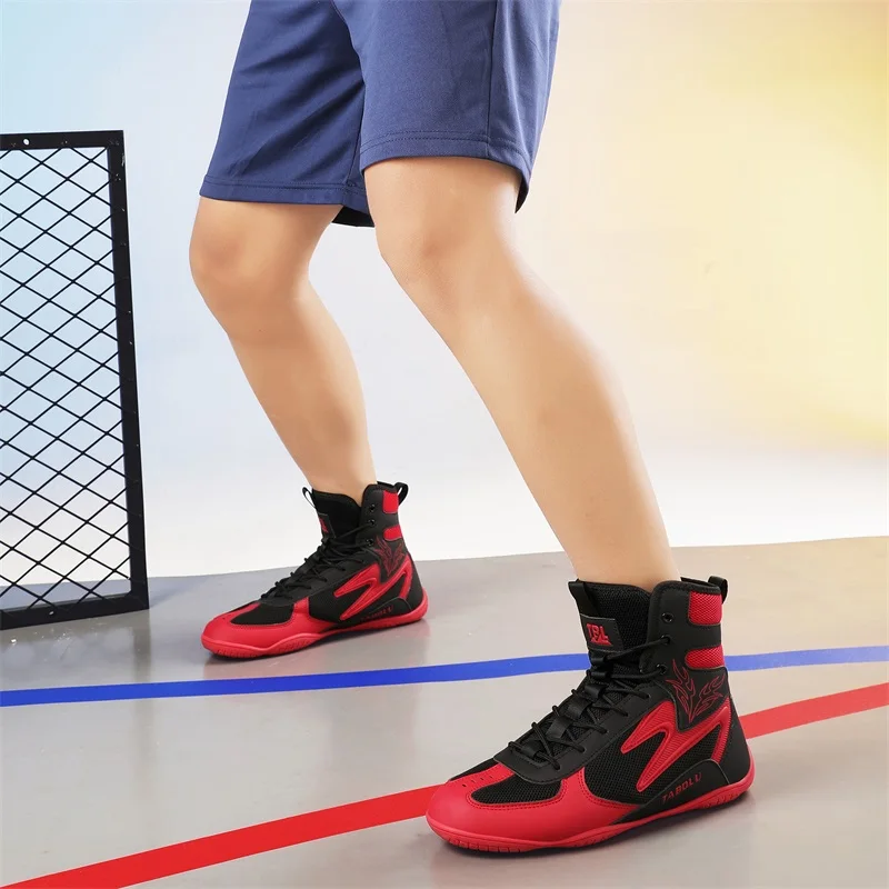 2025 رائجة البيع أحذية المصارعة الرجال في الهواء الطلق الملاكمة أحذية رياضية للرجل عدم الانزلاق الرجال رياضة التدريب حذاء القتال الأحذية