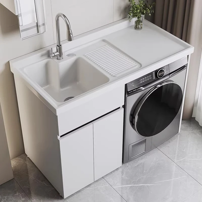 Modern Balcony Laun…