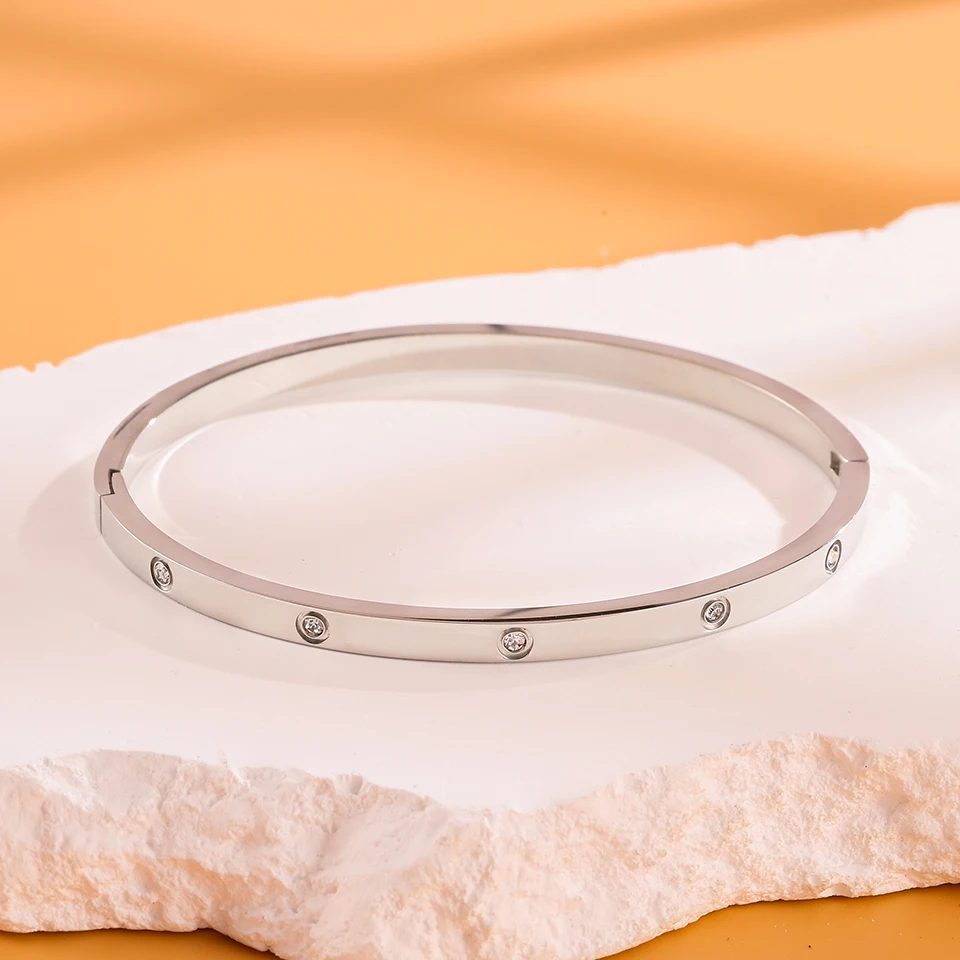 Minimalistisches rundes Zirkon-Einlege-Armband aus Edelstahl in Silber oder Gold, modisches Accessoire für den täglichen Gebrauch, Unisex-Geschenk. – Detail 8
