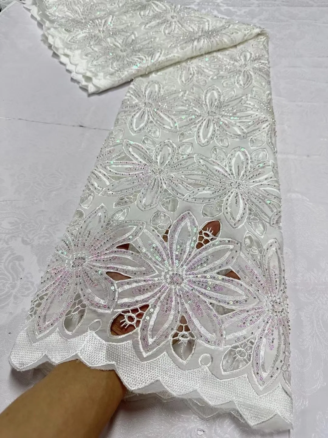 

Swiss Voile Lace with Sequins African Cotton Lace Fabric 2024 New Arrivals 5Yards for Sewing Women Wedding Party Dresses