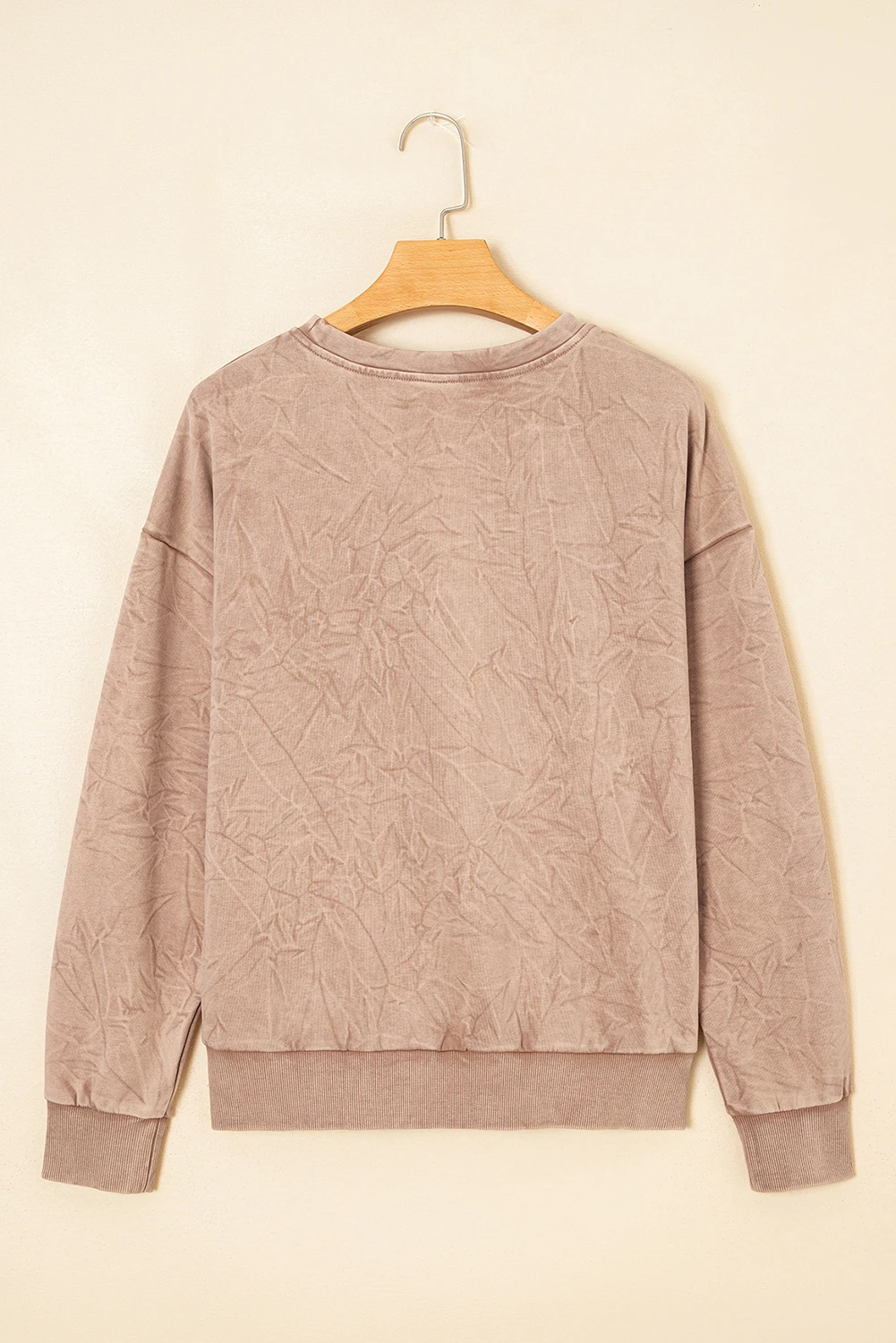 سويت شيرت فضفاض مطرز بأحرف فضل من DUNE