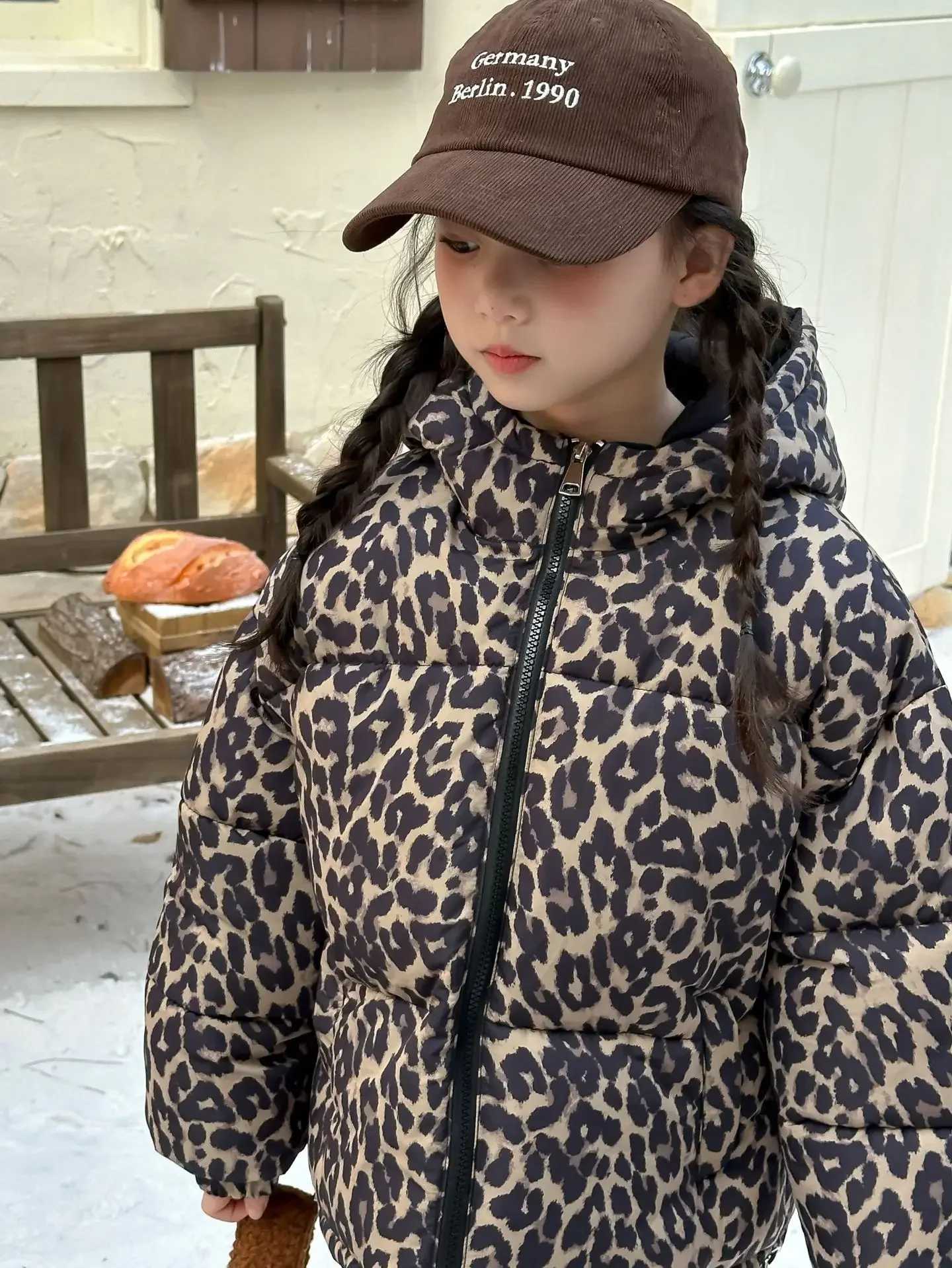 Children Coat 2024 Winter Girls Leopard Print Double-sided Hooded Padded Jacket Children Short Warm Bread Jacket Padded Jacket