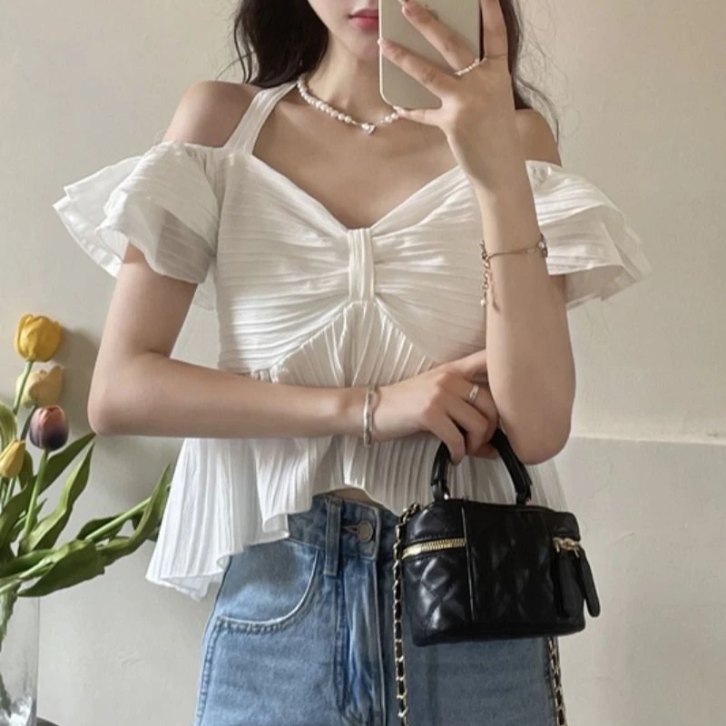 

Spring/Summer 2025 Design Sense Hanging Neck One-Shoulder Short Sleeve Lotus Leaf Women's Sweet Short Shirt Top