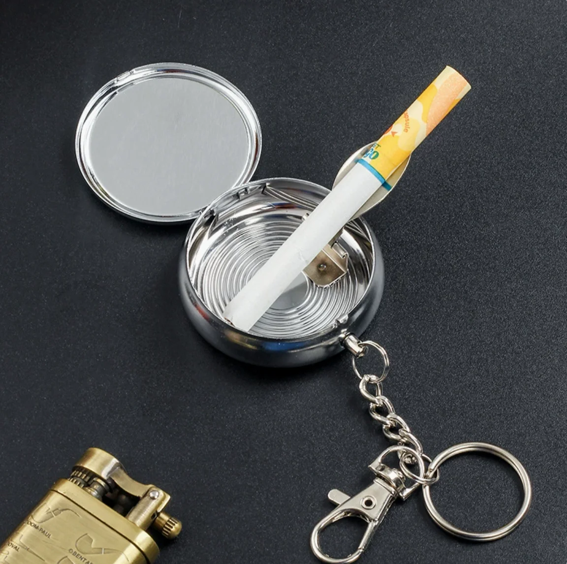 Portable Pocket Mini Ashtray with Cap Keychain Watch Storage Outdoor Multifunction Travelling Windbreak Office Hometabletap Car